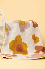 Load image into Gallery viewer, Kiin - Organic Cotton Knitted Bloom Blanket
