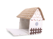 Load image into Gallery viewer, Gry & Sif - Xmas Felt House with Garland Decoration