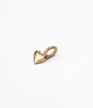 Load image into Gallery viewer, Pesci Che Volano - Cuoricino Charm