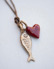 Load image into Gallery viewer, Pesci Che Volano - Scorfano Pendant