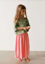 Load image into Gallery viewer, Illoura - Cropped Tee | Field Daisy