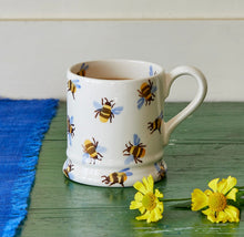 Load image into Gallery viewer, Emma Bridgewater - Bumblebee 1/2 Pint Mug