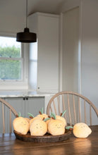 Load image into Gallery viewer, Nana Hutchy - Léa Lemon - The Resilient Friend