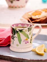 Load image into Gallery viewer, Emma Bridgewater - Peas & Beans 1/2 Pint Mug
