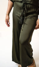 Load image into Gallery viewer, Amira - Harper Khaki Satin Straight Leg Pant
