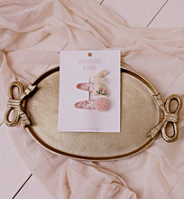 Load image into Gallery viewer, Confetti Kidz - Embroidered Clip Set - Bunny Hop

