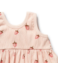 Load image into Gallery viewer, Wilson &amp; Frenchy - Strawberry Kisses Organic Ruffle Set
