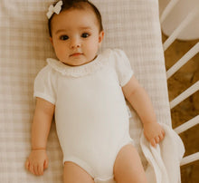 Load image into Gallery viewer, Aster &amp; Oak - White Ruffle Rib Puff Sleeve Onesie
