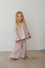 Load image into Gallery viewer, Illoura - Essential Knit Jumper - Dusty Pink

