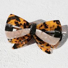 Load image into Gallery viewer, Kingston - Tortoise Bow Claw
