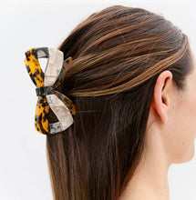 Load image into Gallery viewer, Kingston - Tortoise Bow Claw
