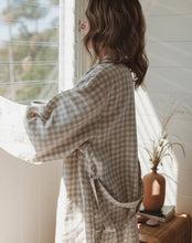 Load image into Gallery viewer, Linen Label - Oat Gingham - Robe
