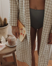Load image into Gallery viewer, Linen Label - Oat Gingham - Robe
