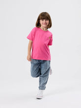 Load image into Gallery viewer, Goldie &amp; Ace - Essential Logo T-Shirt Pink
