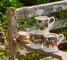 Load image into Gallery viewer, Emma Bridgewater - Scots Pine 1/2 Pint Mug
