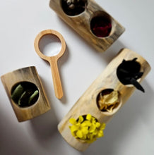 Load image into Gallery viewer, Q Toys - Magnifying Glass
