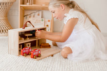 Load image into Gallery viewer, Q Toys - Portable Fire Station
