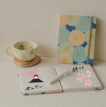 Load image into Gallery viewer, Kayu &amp; Co - Hanami Journal &amp; Flower Pen Set
