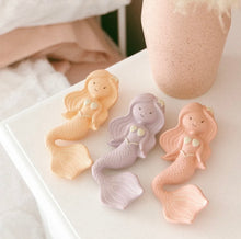 Load image into Gallery viewer, Winnie Parkes - Maeve the Mermaid Teether - GRAPE
