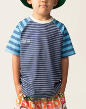 Load image into Gallery viewer, Das Ist Maurice - Raglan T-Shirt | Seabreeze
