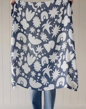 Load image into Gallery viewer, Linen Label - Sungazer Denim Blue Print
