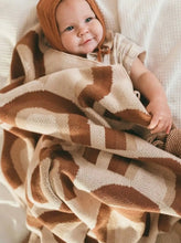 Load image into Gallery viewer, Kiin - Organic Cotton Knitted Rainbow Blanket
