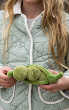 Load image into Gallery viewer, Nana Hutchy - Piper Peas - The Loyal Friend
