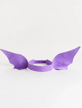 Load image into Gallery viewer, Sarah&#39;s Silks - Dragon Ears Purple
